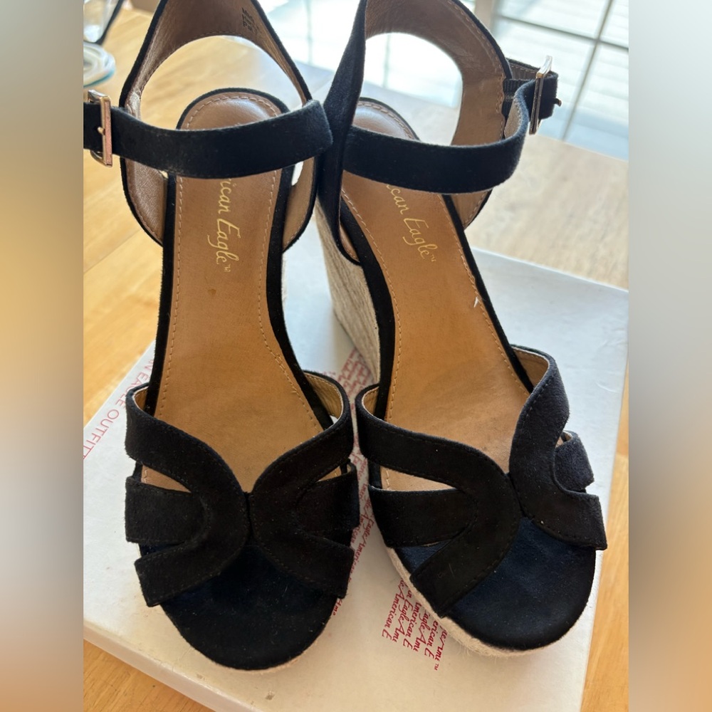 American Eagle Outfitters Black Women's Wedge Sandals Sinclair Size 5.